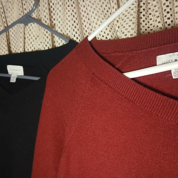 Lucky Brand 2 Piece Black and Red V Neck Sweater Set Cotton Blend Size Small - Picture 11 of 14